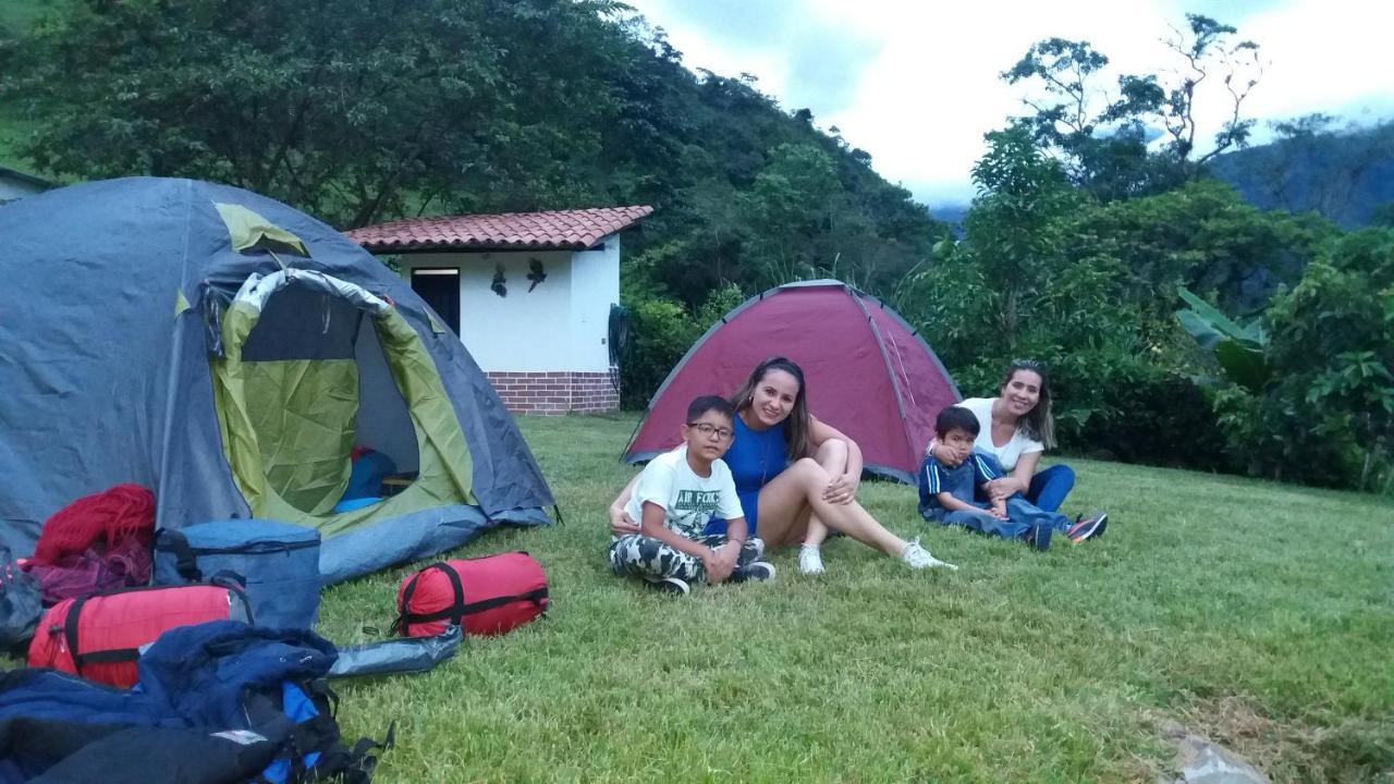 Bochalema Camping Arboledas酒店 外观 照片
